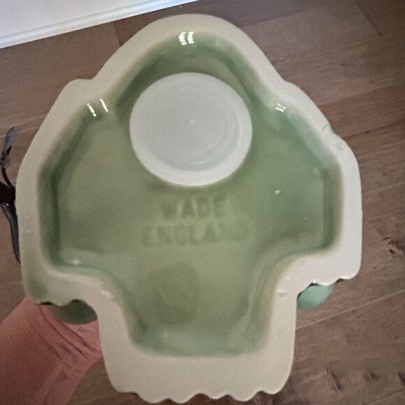 Rare WADE of England green frog piggy bank - Picture 3 of 5